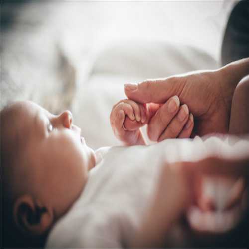 供卵胚胎和母亲有关系么_婴儿吐奶是什么原因